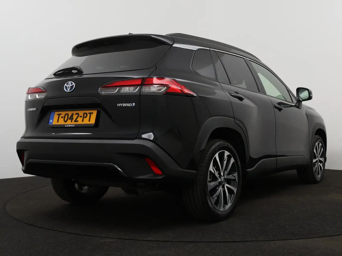 Toyota Corolla Cross 2.0 High Power Hybrid First Edition Limited Naviga Zwart - 2
