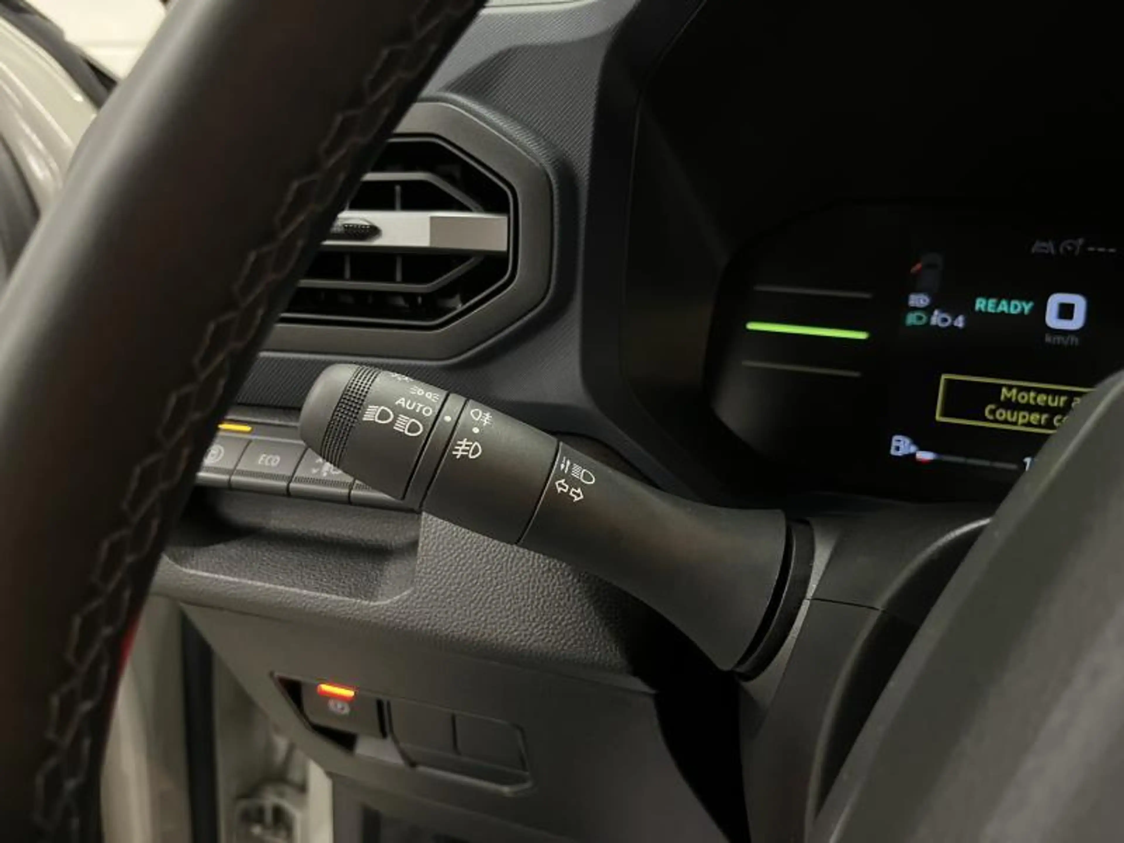 Dacia Duster 1.6Hybrid 140cv JOURNEY Navi/Carplay/Cam360 — photo 15