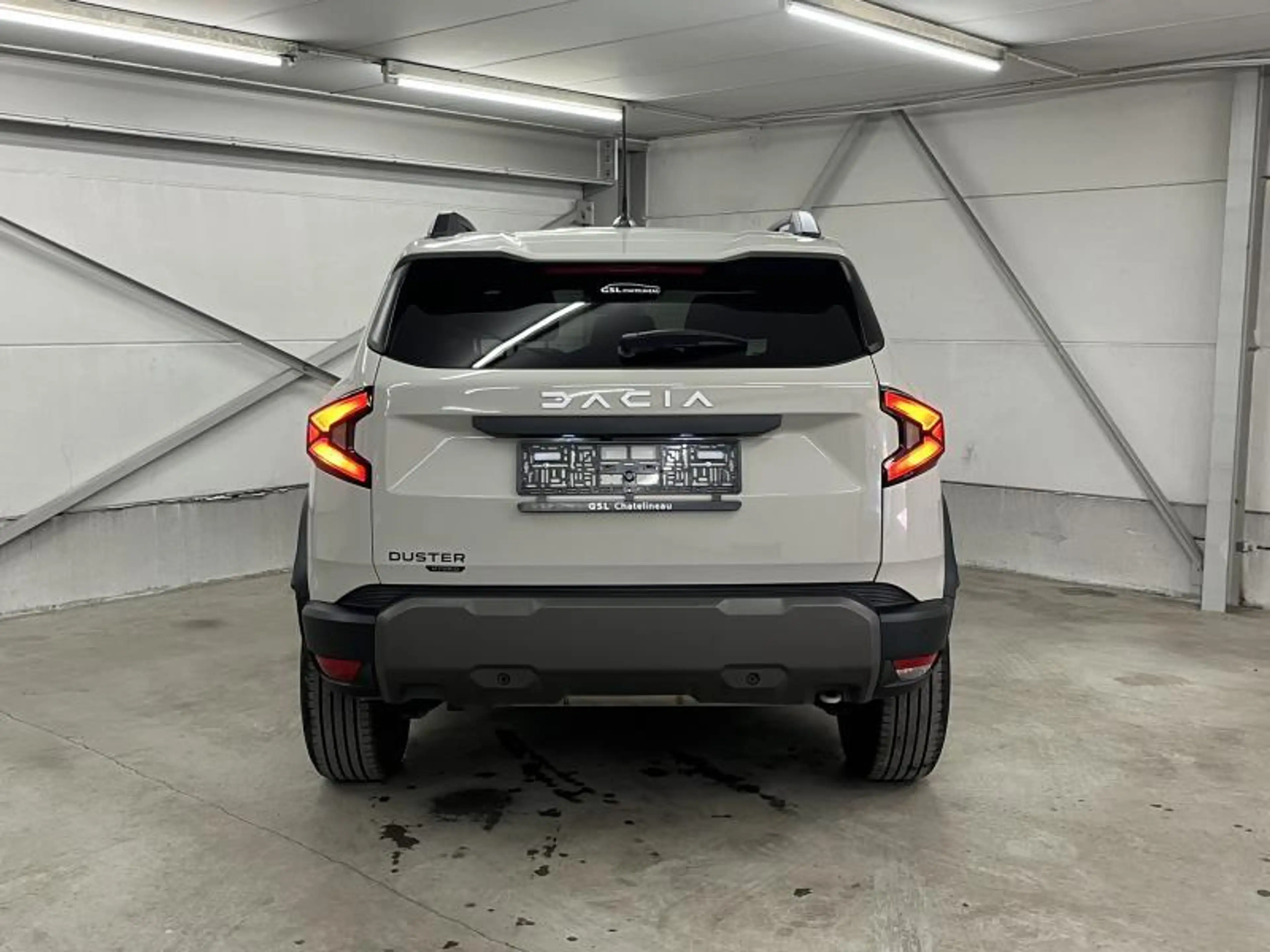 Dacia Duster 1.6Hybrid 140cv JOURNEY Navi/Carplay/Cam360 — photo 6