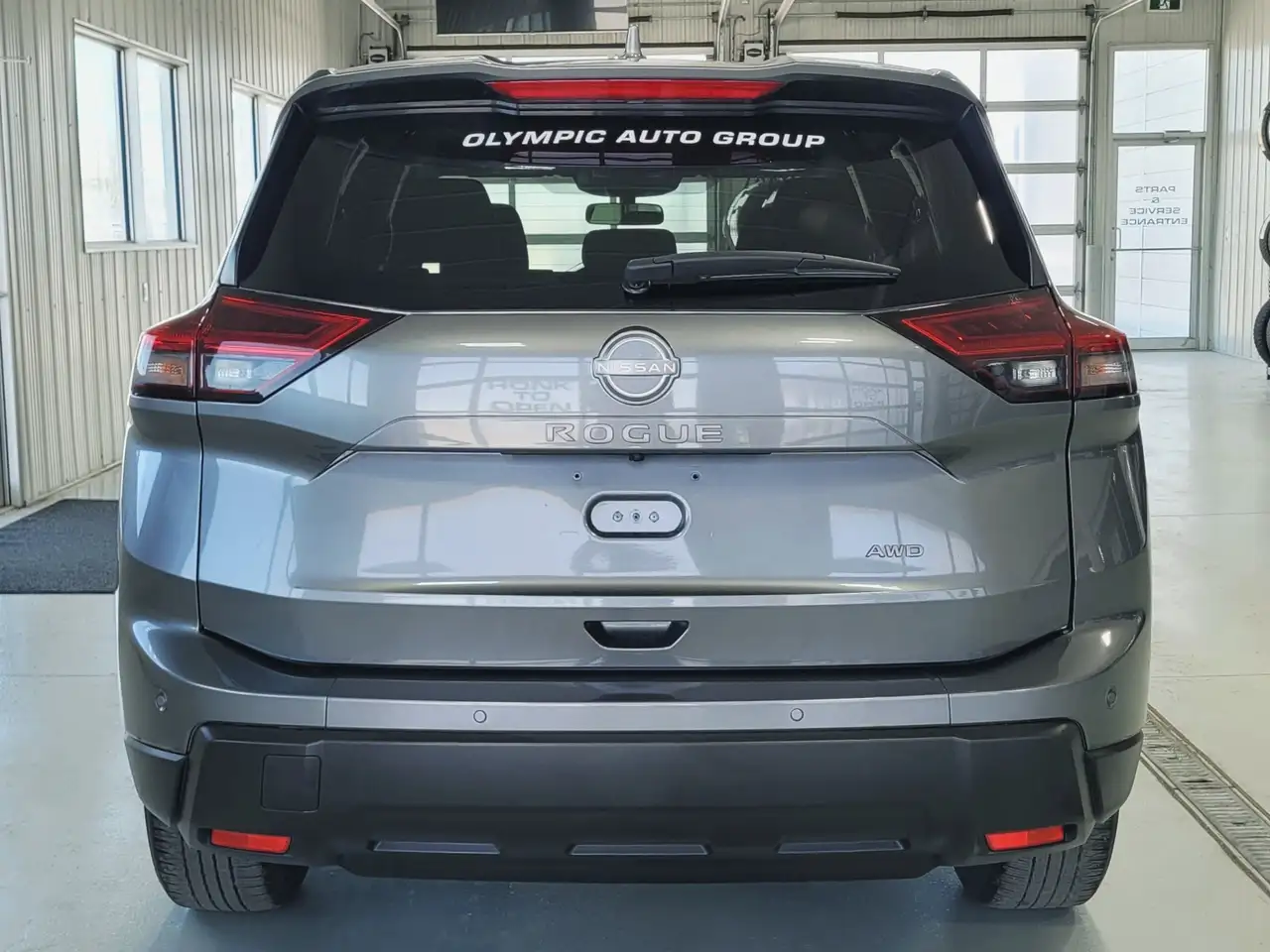 Nissan Rogue снимка Nissan Rogue
