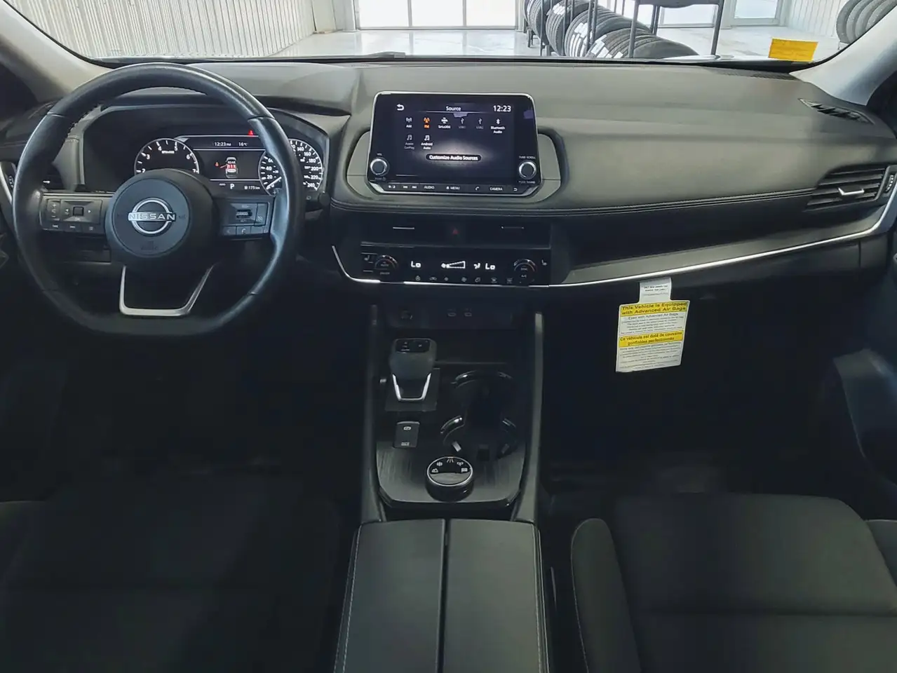 Nissan Rogue снимка Nissan Rogue
