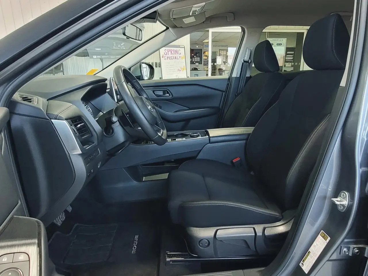 Nissan Rogue снимка Nissan Rogue