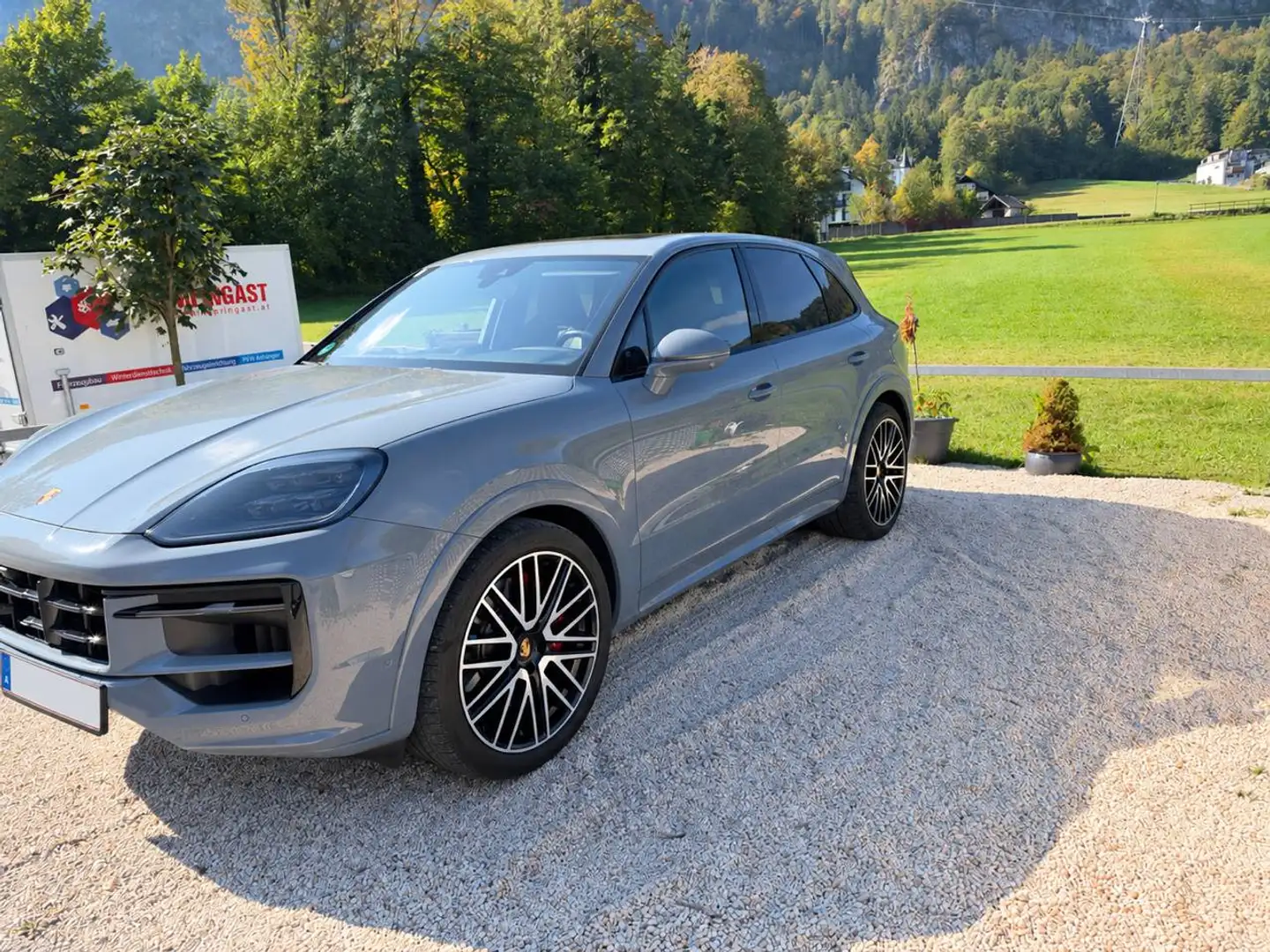 Porsche Cayenne Cayenne III S E-Hybrid PHEV 21,8 kWh Aut. Grau - 2