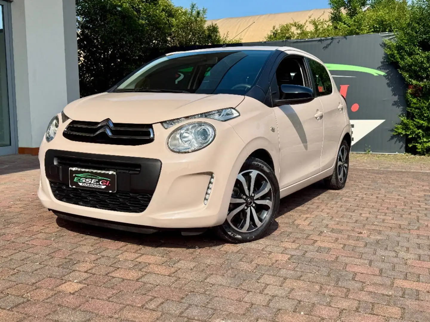 Citroen C1 1.0 vti Feel 72cv neopatentati Beige - 1