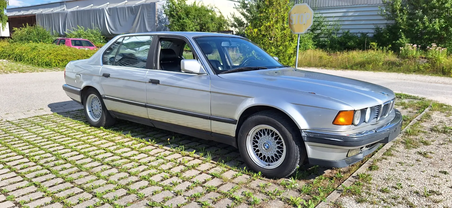 BMW 750 iL E32 Срібний - 1