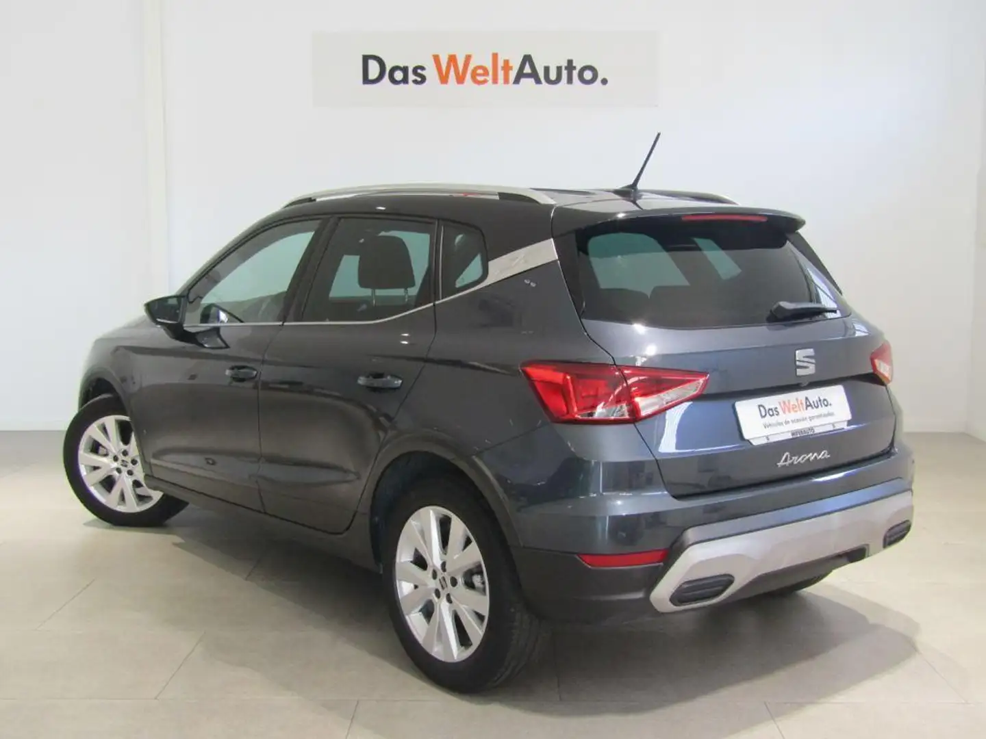 SEAT Arona 1.0 TSI S&S Xperience 110 Grijs - 2