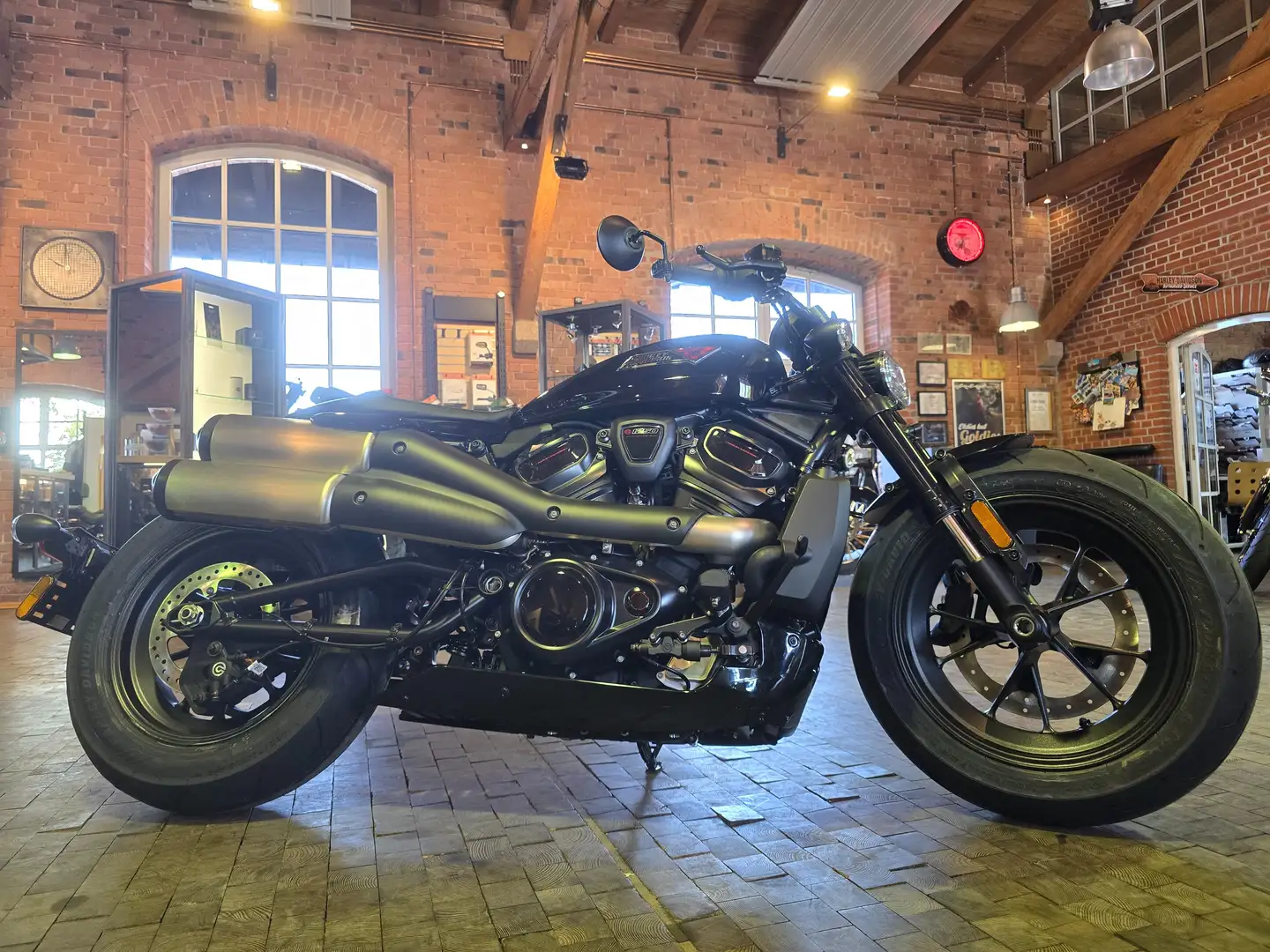 Harley-Davidson Sportster RH1250S Sportster S Černá - 2