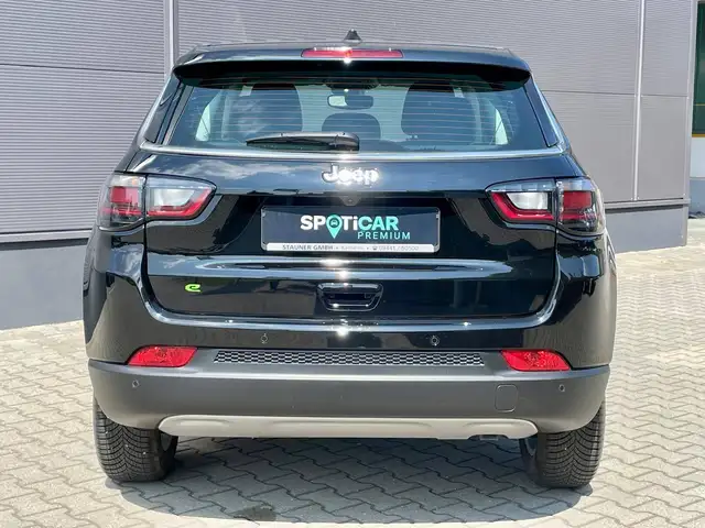 Jeep Compass view 6