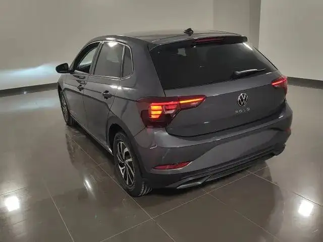 Volkswagen Polo view 6