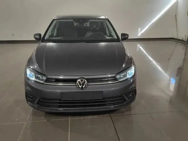 Volkswagen Polo view 2