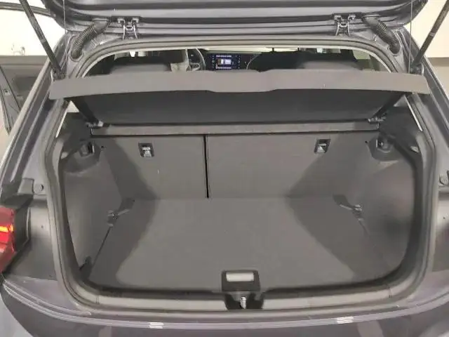 Volkswagen Polo view 18