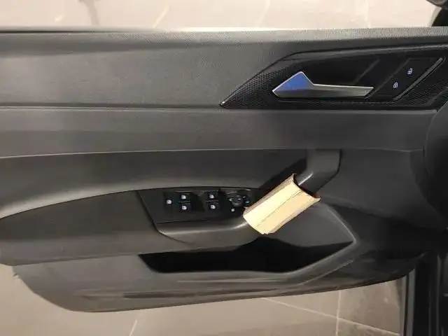 Volkswagen Polo view 16