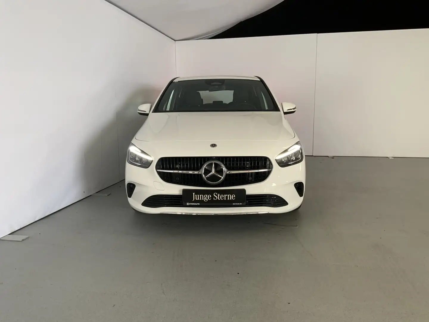 Mercedes-Benz B 200 B 200 Progr AHK DISTRONIC WinterPak RüCam LED Weiß - 2