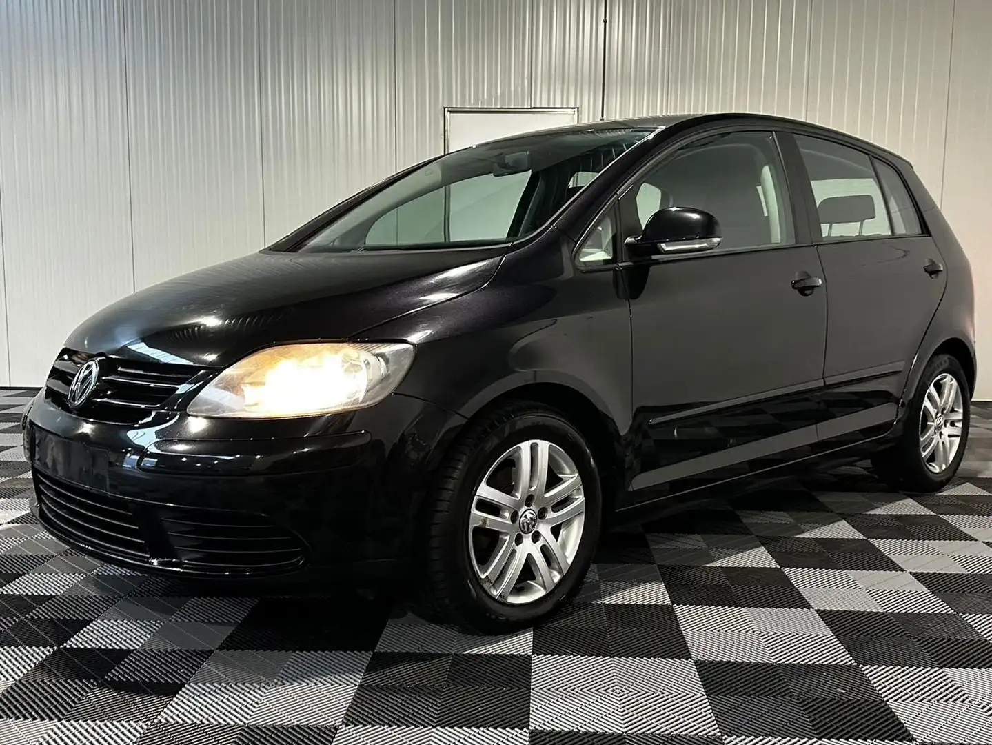 Volkswagen Golf Plus 1.9 TDI EXPORT bj. 2007 212000km Noir - 1