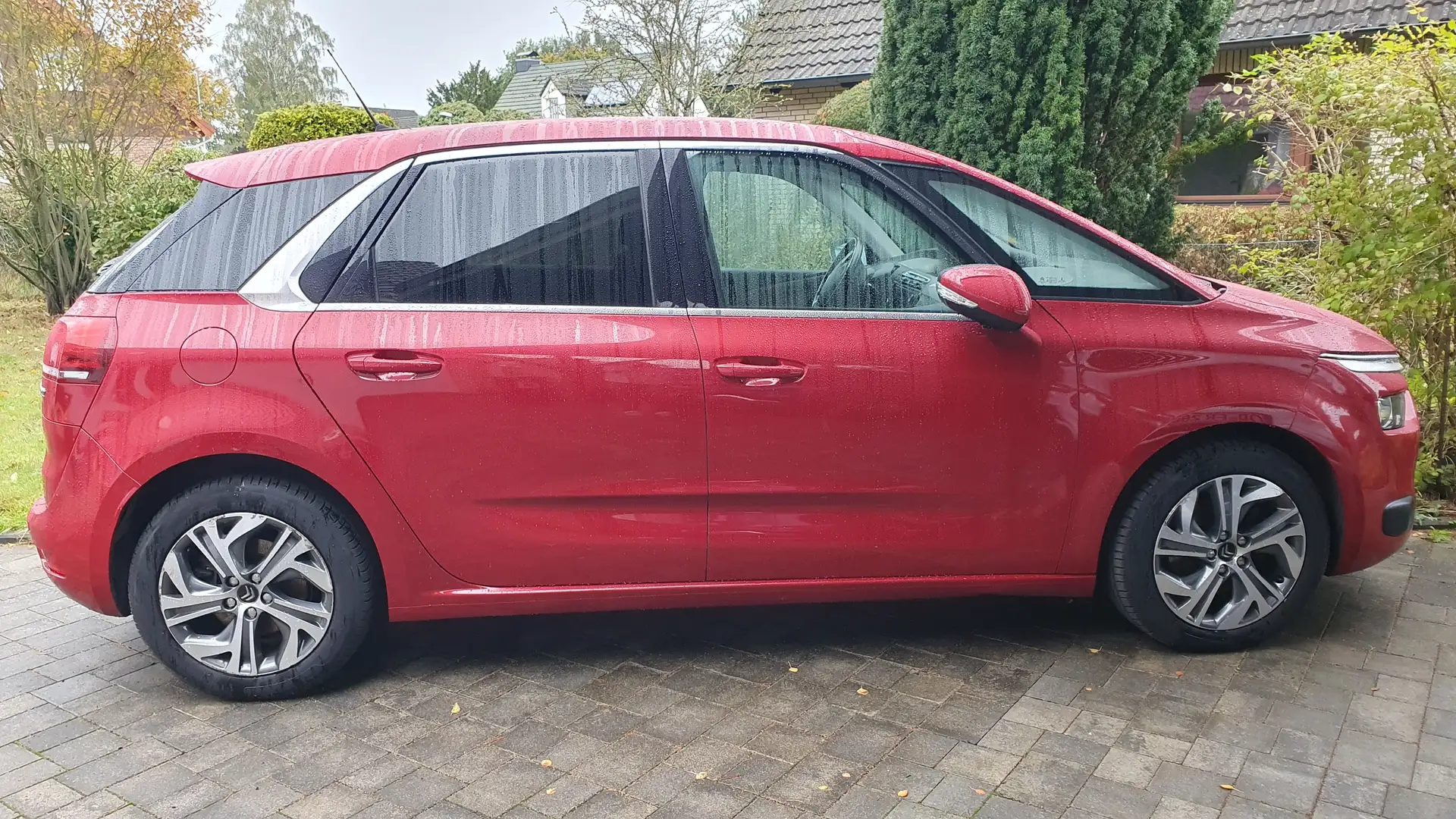 Citroen C4 Picasso C4 Picasso BlueHDi 150Selection Rot - 1