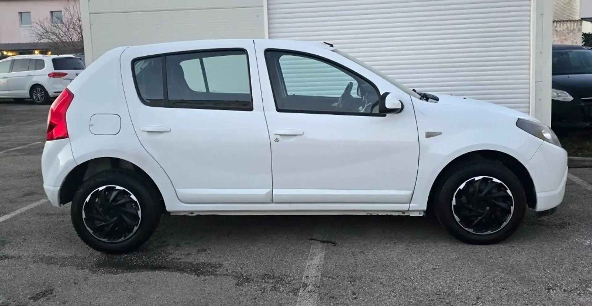Dacia Sandero Black Line 1,2 16V Android, Ruckfahrkamera Weiß - 2