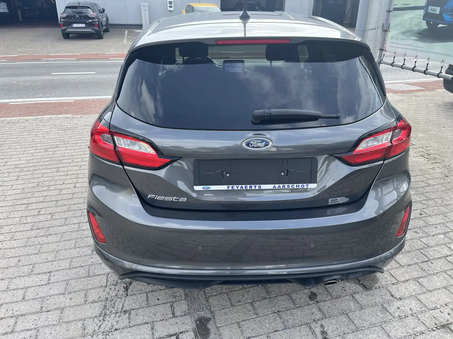 Ford Fiesta FIESTA ST LINE 1.0 ECOBOOST 100 PK SLECHTS 20497 Gris - 2