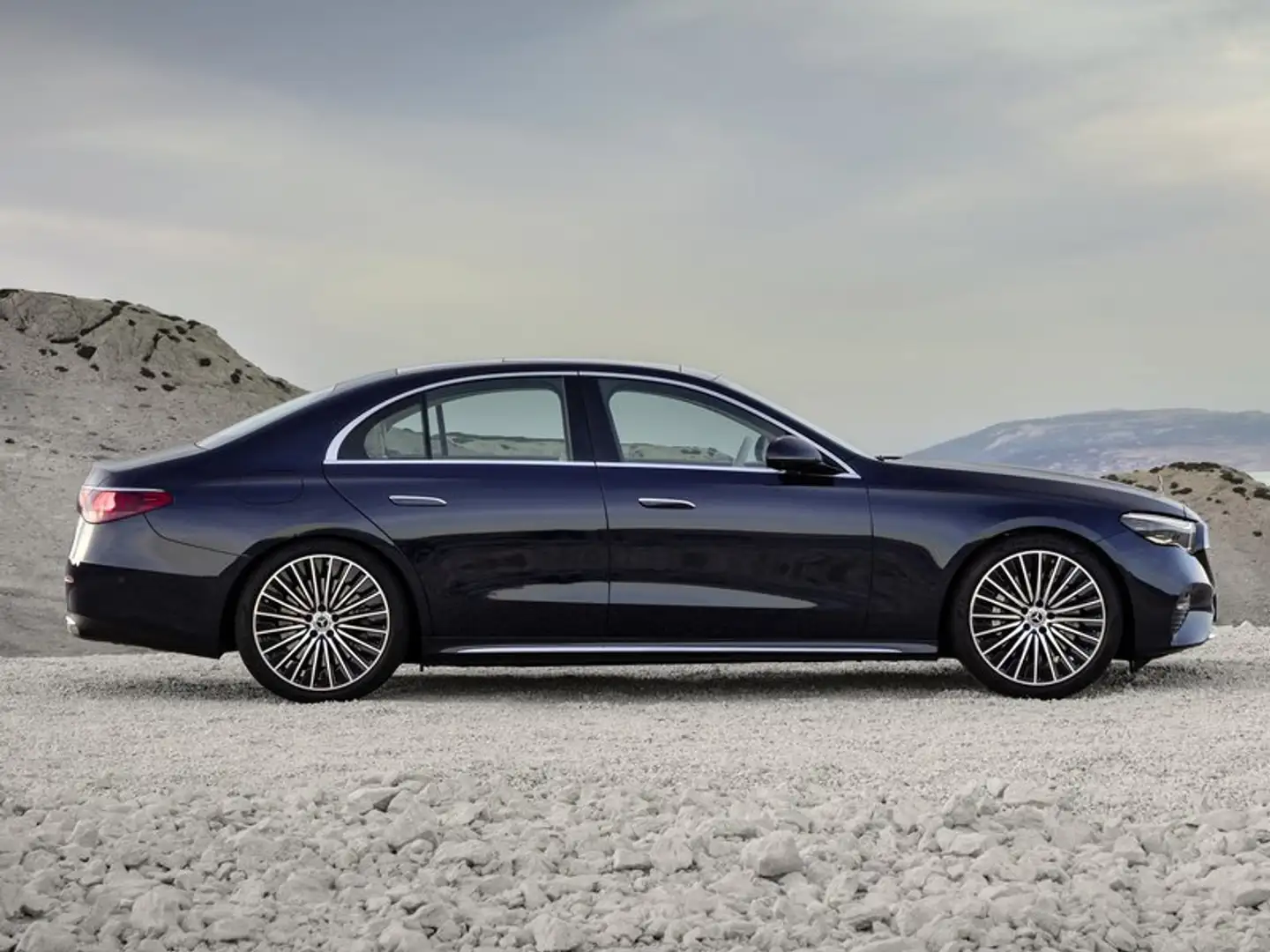 Mercedes-Benz E 220 Mod: LIMOUSINE E 220 d Nero - 2