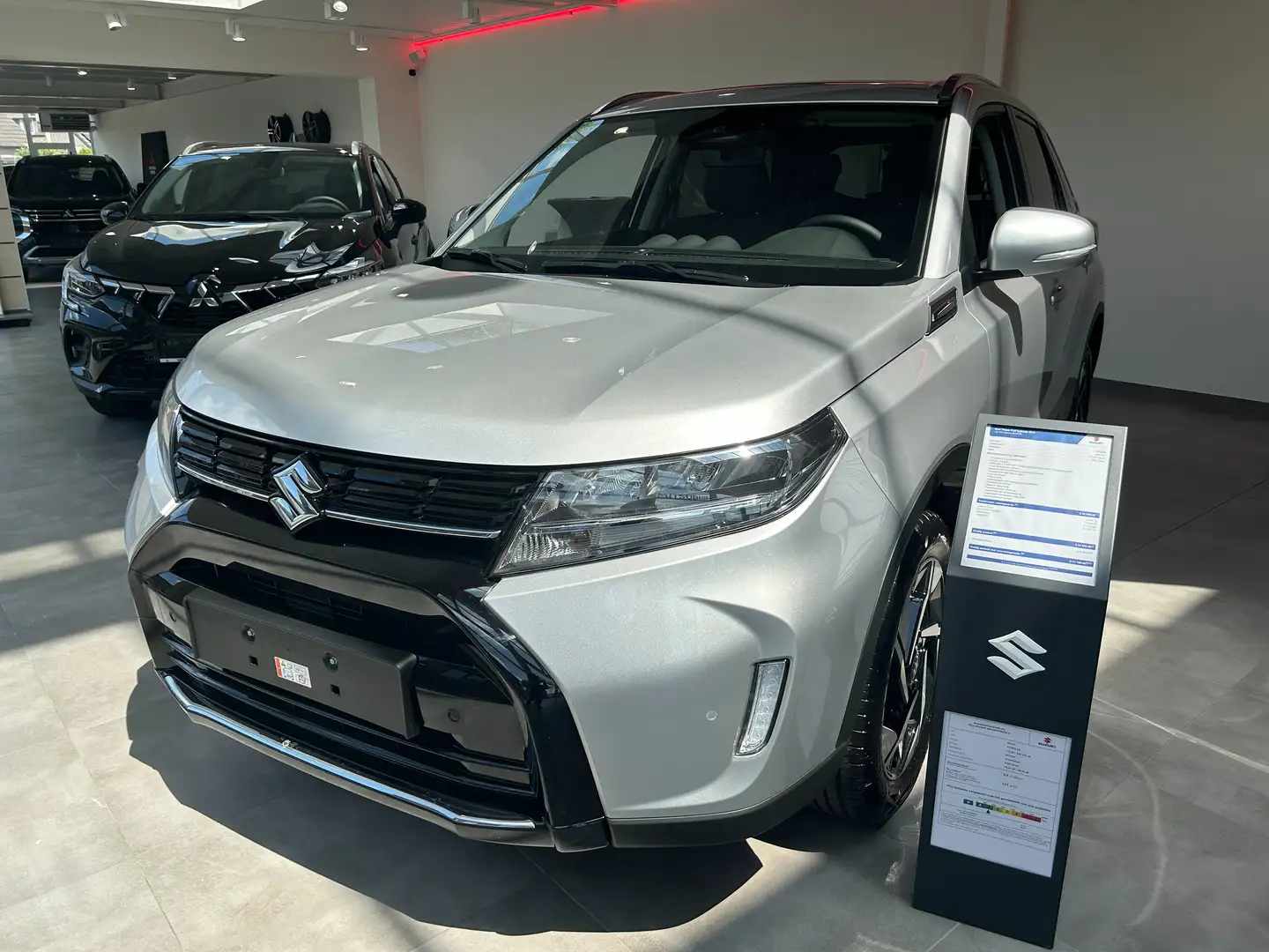 Suzuki Vitara 1.5 DualJet Hybrid GLX AT Argent - 2