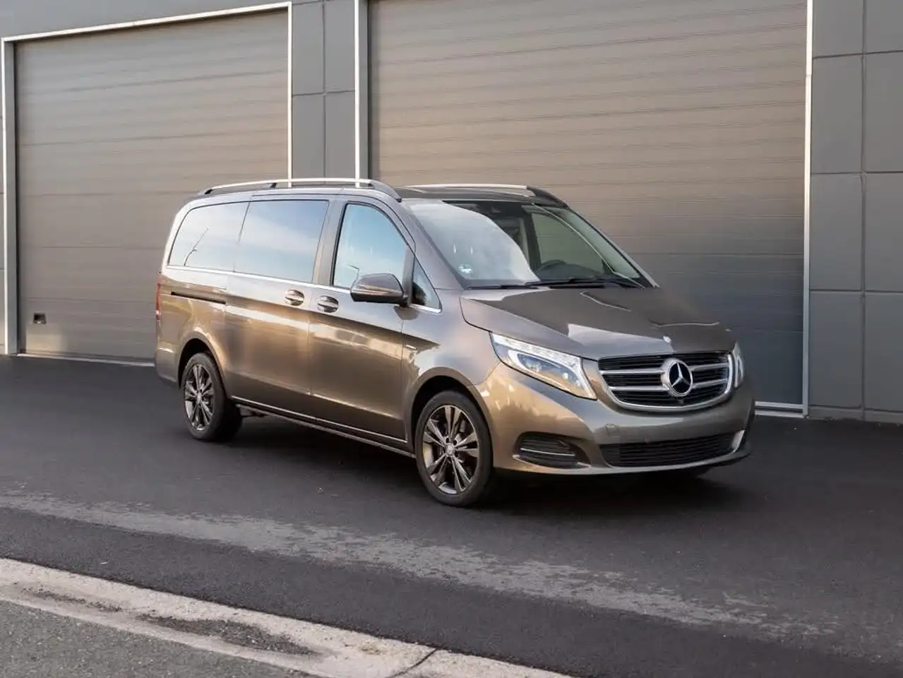 Mercedes-Benz V 250