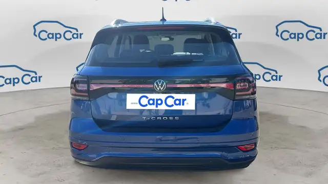 Volkswagen T-Cross view 3