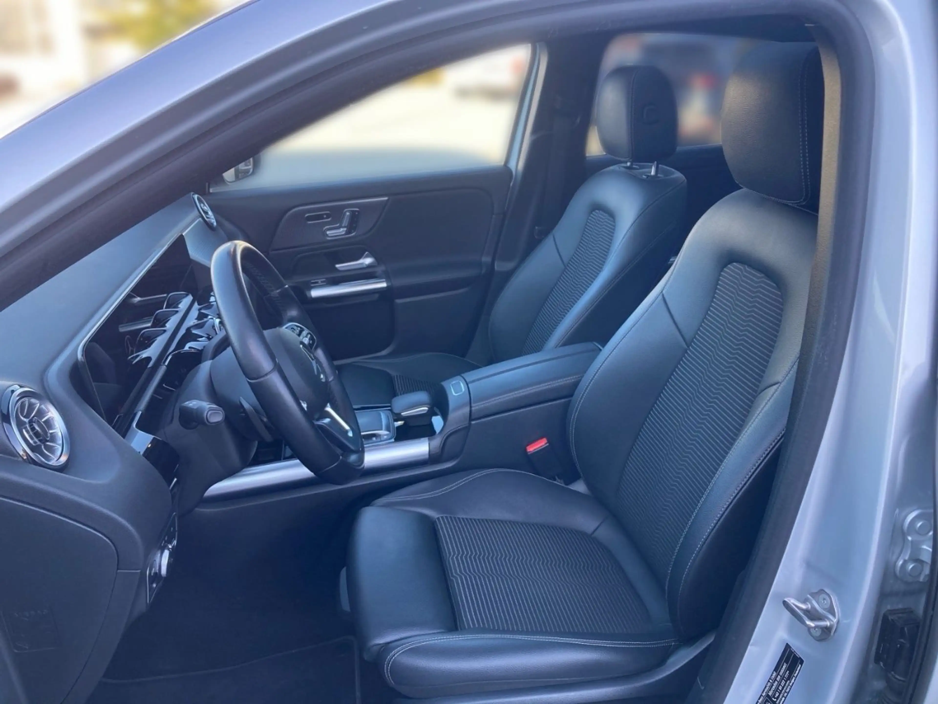Mercedes-Benz GLA 200 d Progressive RKam Klima Shz Ambi — photo 5