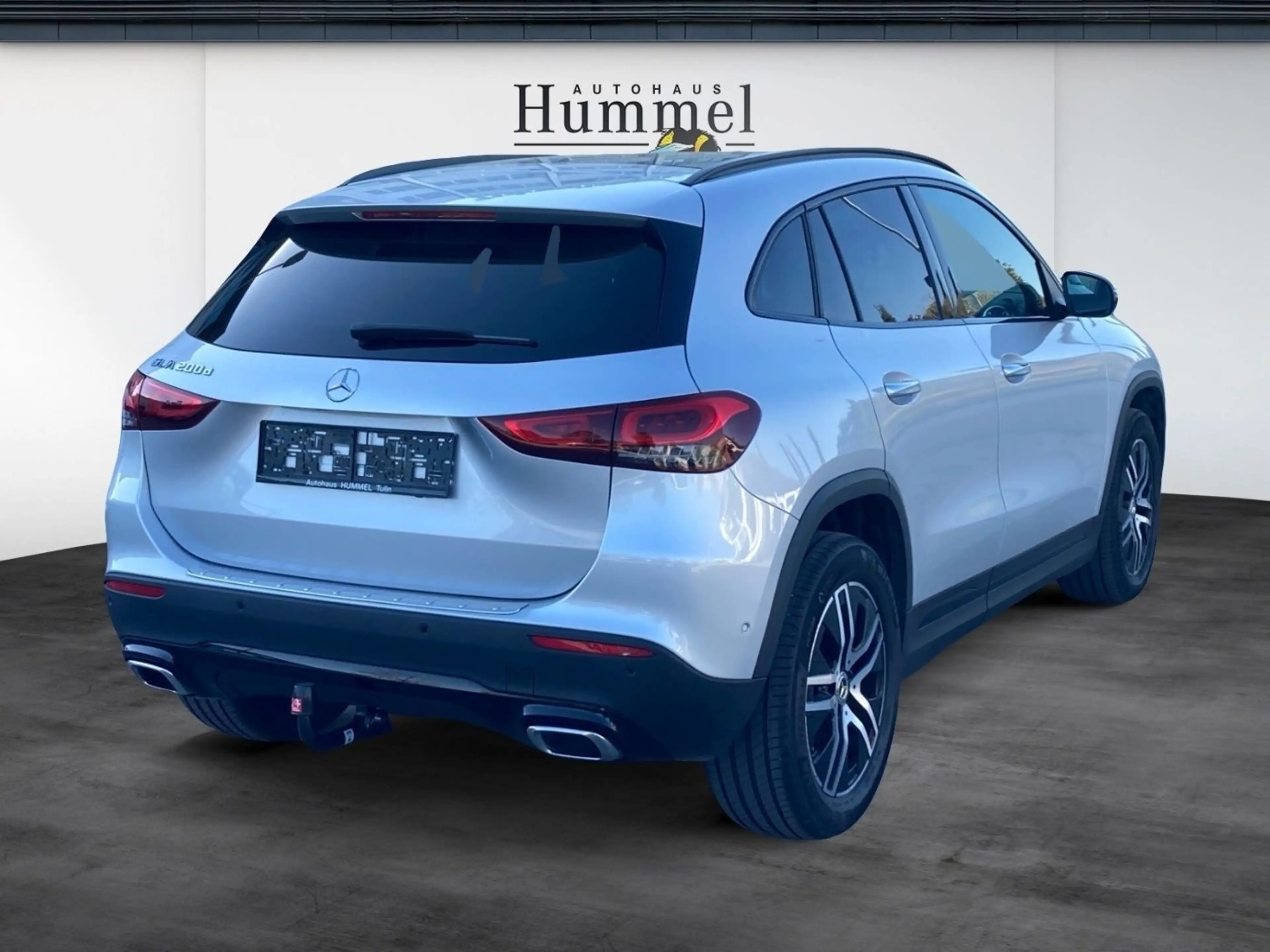 Mercedes-Benz GLA 200 d Progressive RKam Klima Shz Ambi — photo 4