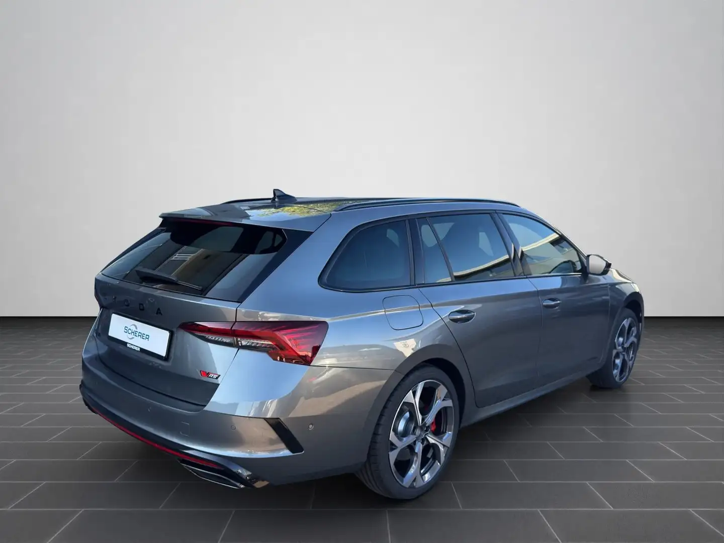 Skoda Octavia Combi RS 2,0 TSI 195 KW 7-Gang-DSG Grau - 2