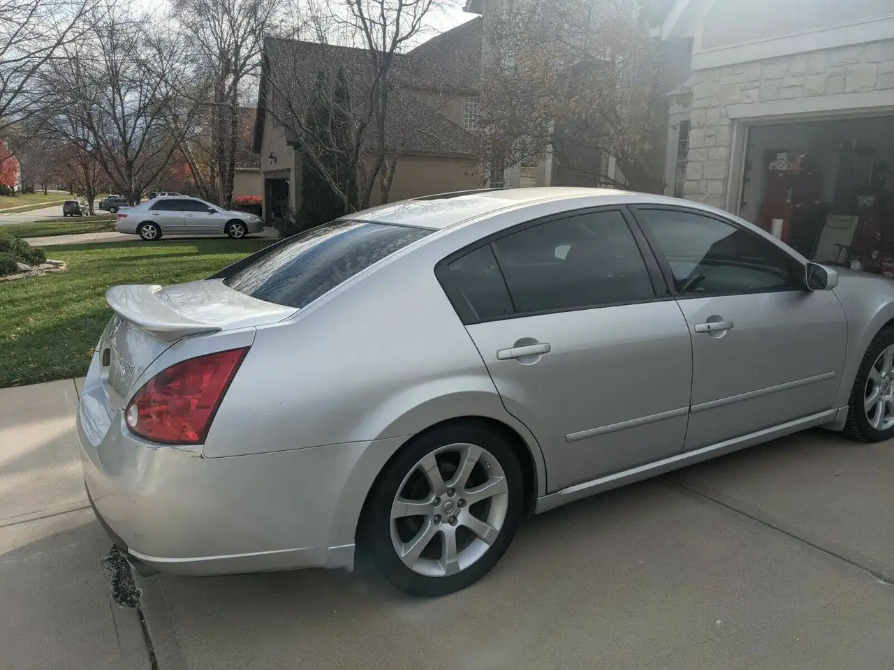Nissan Maxima photo Nissan Maxima