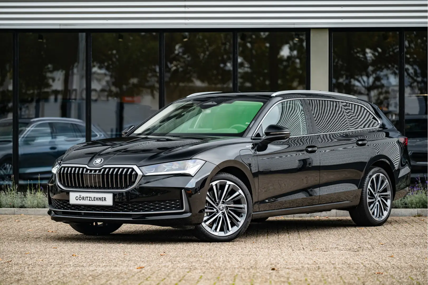 Skoda Superb Combi 1.5 TSI PHEV Laurin & Klement | HUD | Leder Zwart - 1