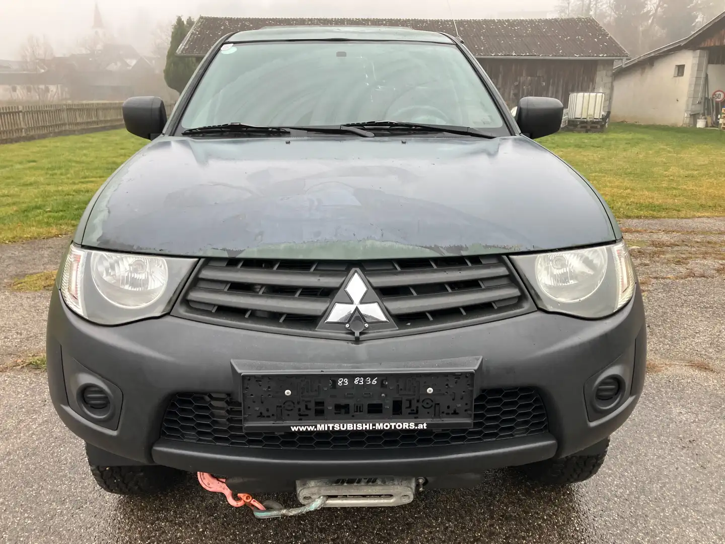 Mitsubishi L200 2,5 Diesel ALLRAD Einzelkabine Seilwinde Schwarz - 1