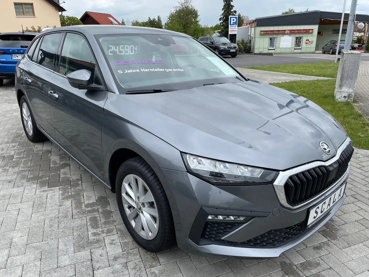 Skoda Scala Top Selection * beheiz. Frontscheibe * 5 Jahre Gar Grigio - 1