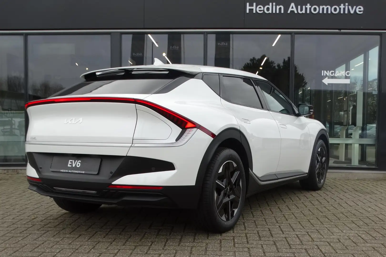 Kia EV6 Light Edition 63 kWh | Stoel- en stuurverwarming | Bianco - 2