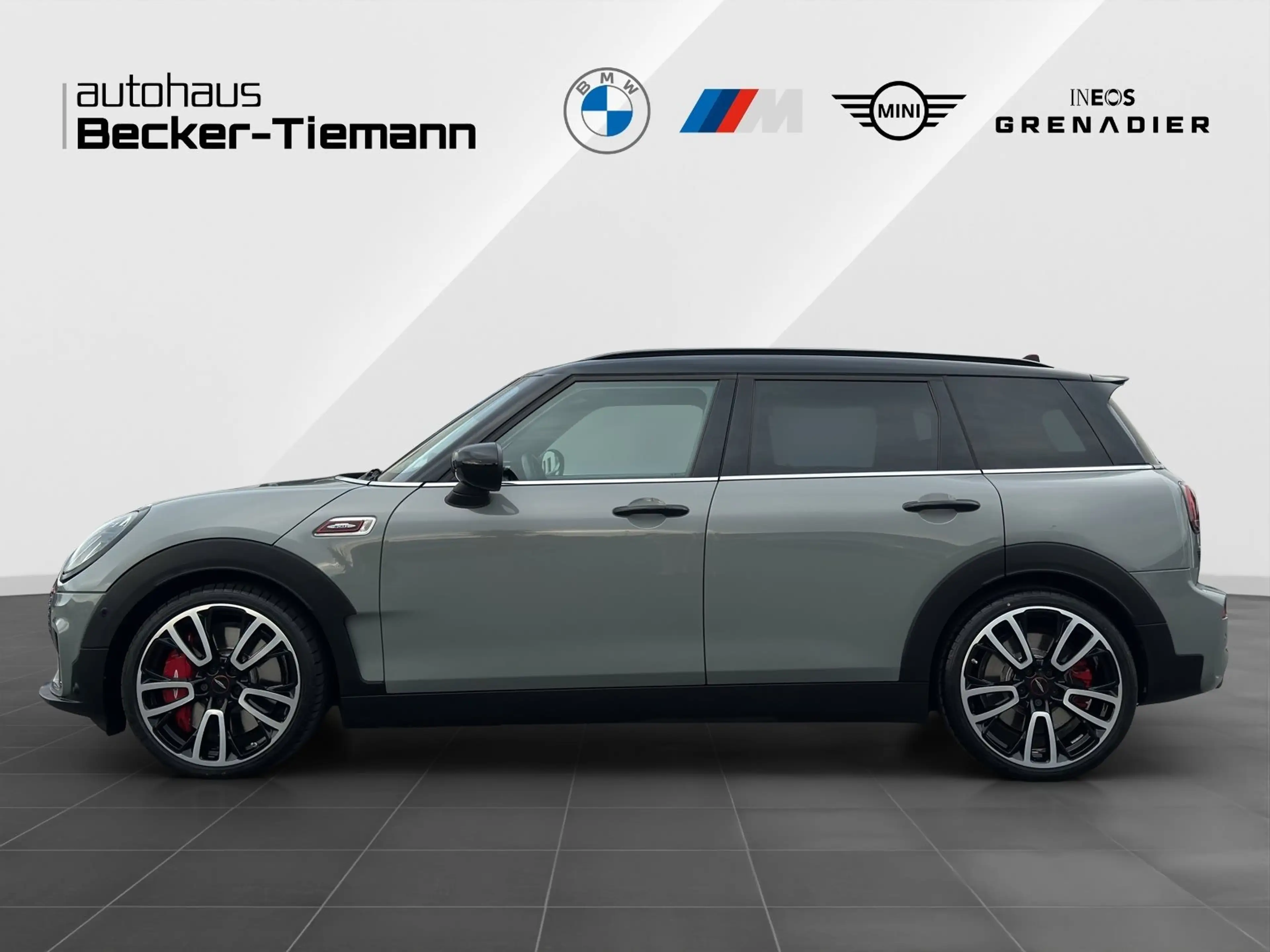MINI John Cooper Works Clubman John Cooper Works ALL4 Clubman Naxi-XL/Head-Up/Pan — photo 3