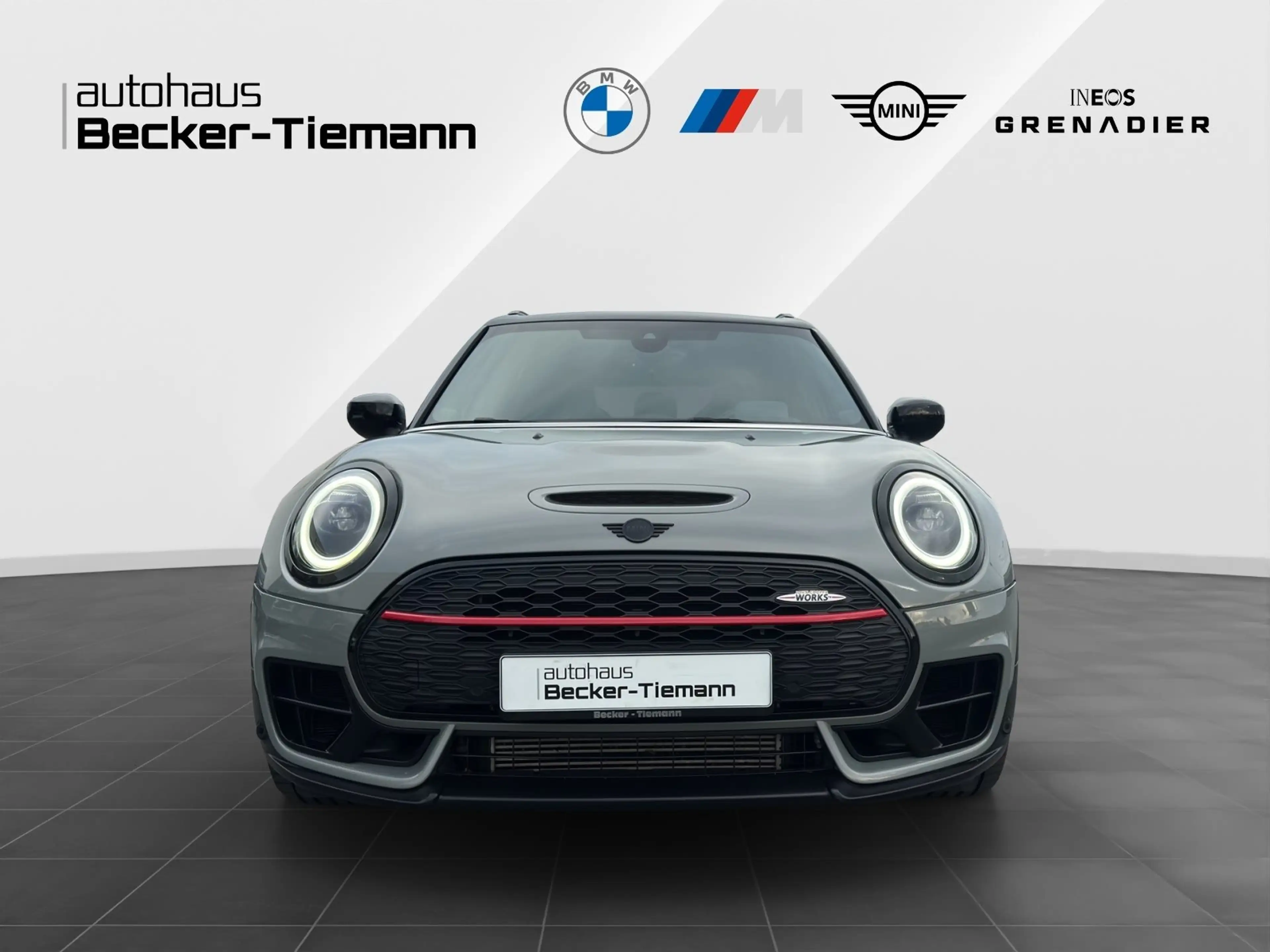 MINI John Cooper Works Clubman John Cooper Works ALL4 Clubman Naxi-XL/Head-Up/Pan — photo 2