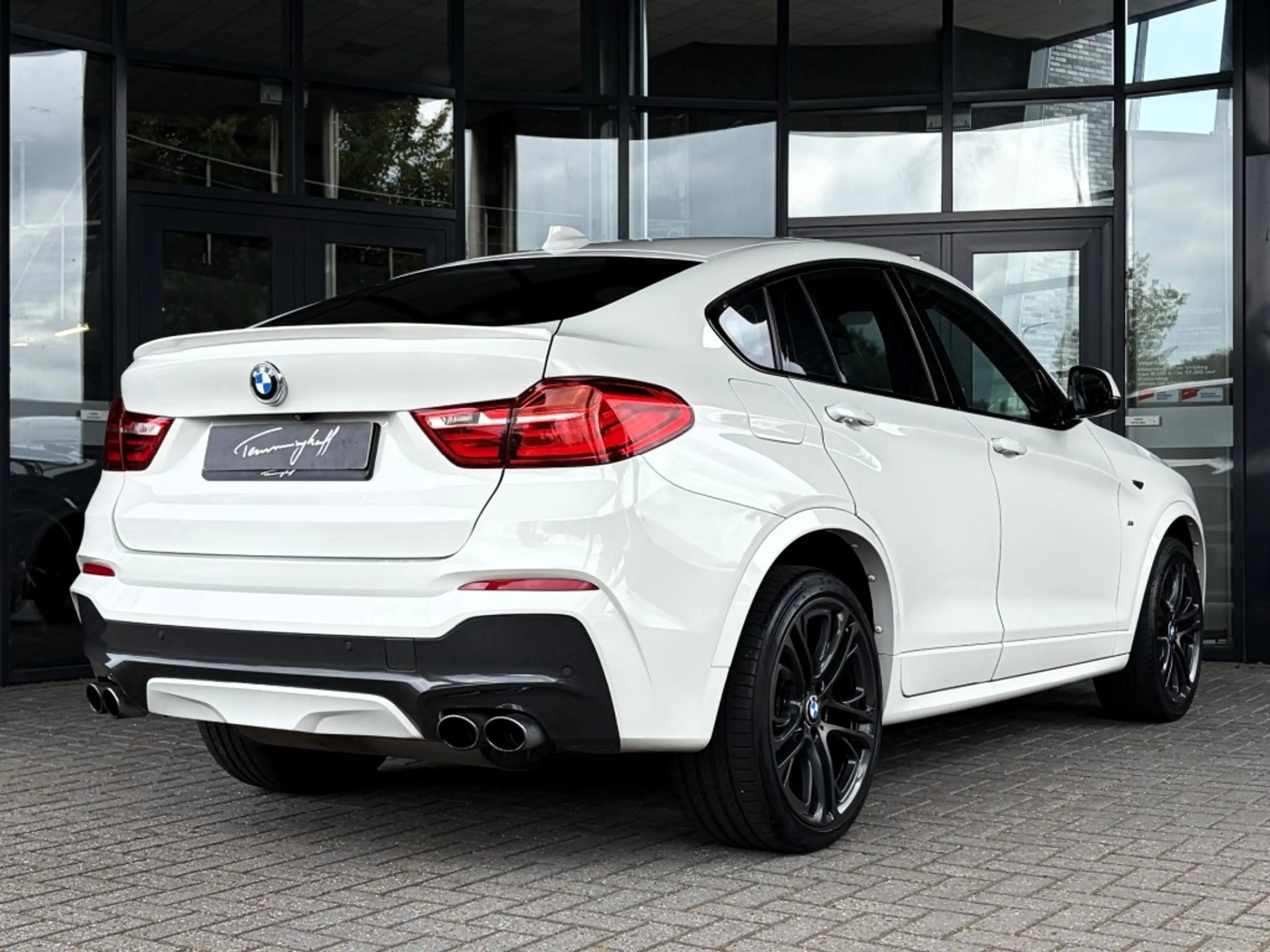 BMW X4 XDRIVE20I AUT. M-SPORTPAKKET - LEDER - 20 INCH - O — photo 3