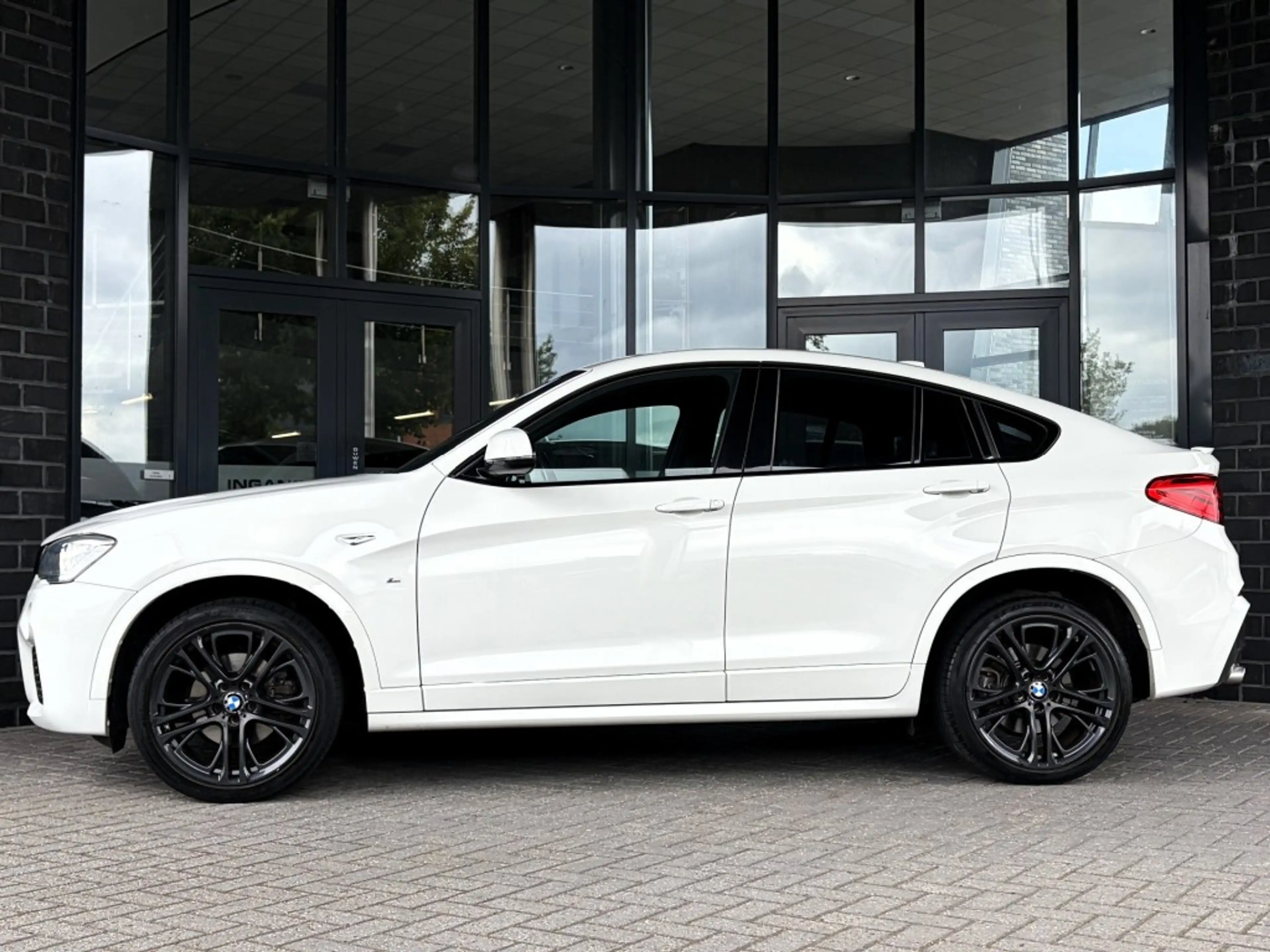 BMW X4 XDRIVE20I AUT. M-SPORTPAKKET - LEDER - 20 INCH - O — photo 5