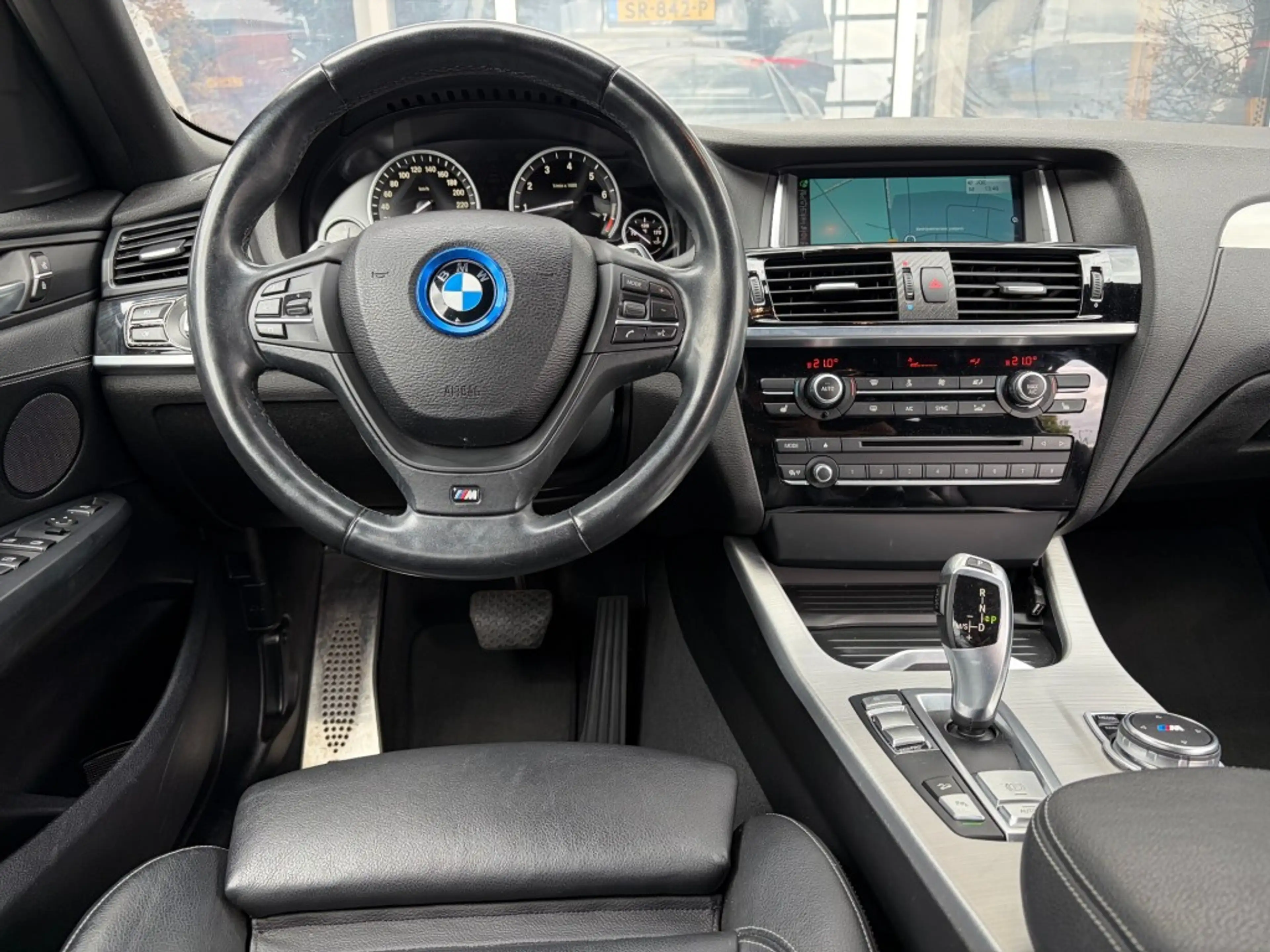 BMW X4 XDRIVE20I AUT. M-SPORTPAKKET - LEDER - 20 INCH - O — photo 2