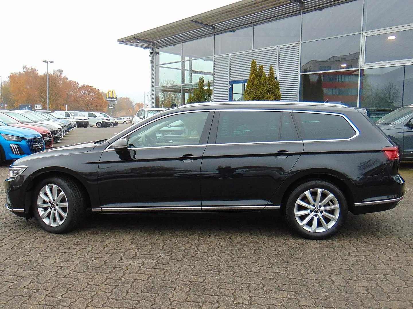Volkswagen Passat Variant 2.0 TDI DSG Elegance Schwarz - 2