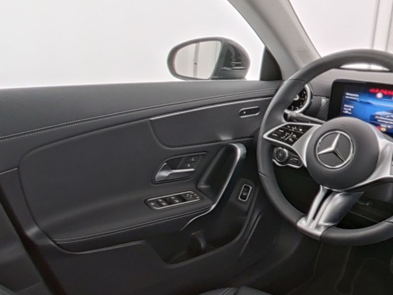 Mercedes-Benz CLA 180 Coupé Progressive/LED/Kamera/AHK/Winter — photo 9