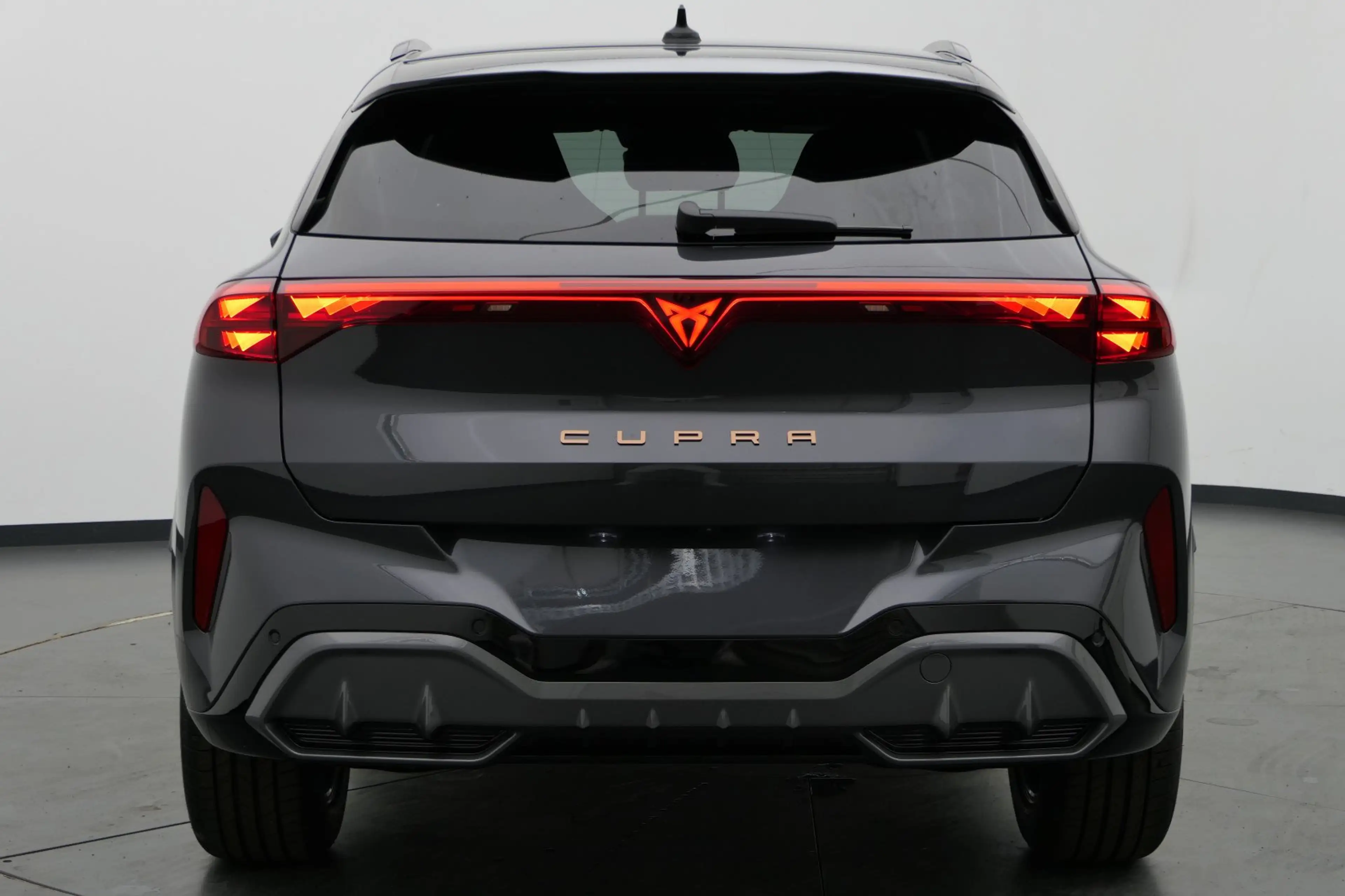CUPRA Terramar Terramar 1.5 eTSI DSG +AHK+EDGE+LED+CAM+3J-GAR+ — photo 11