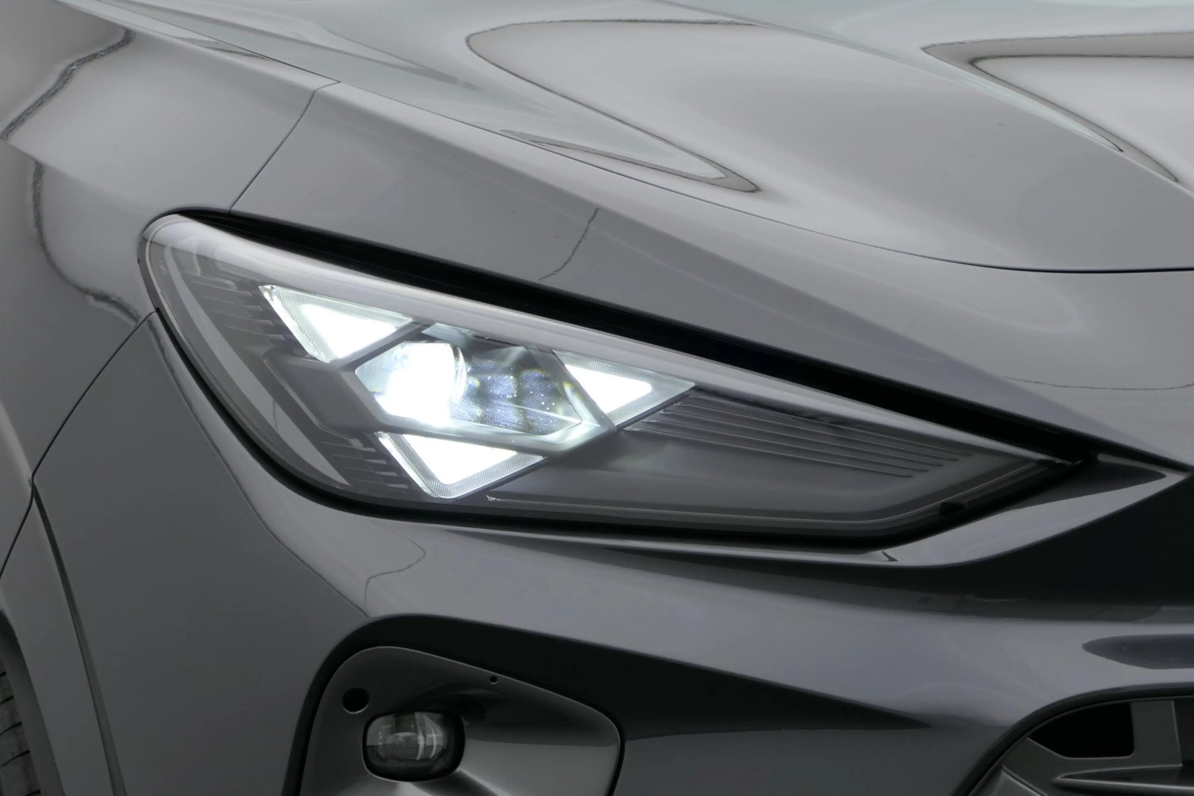CUPRA Terramar Terramar 1.5 eTSI DSG +AHK+EDGE+LED+CAM+3J-GAR+ — photo 15