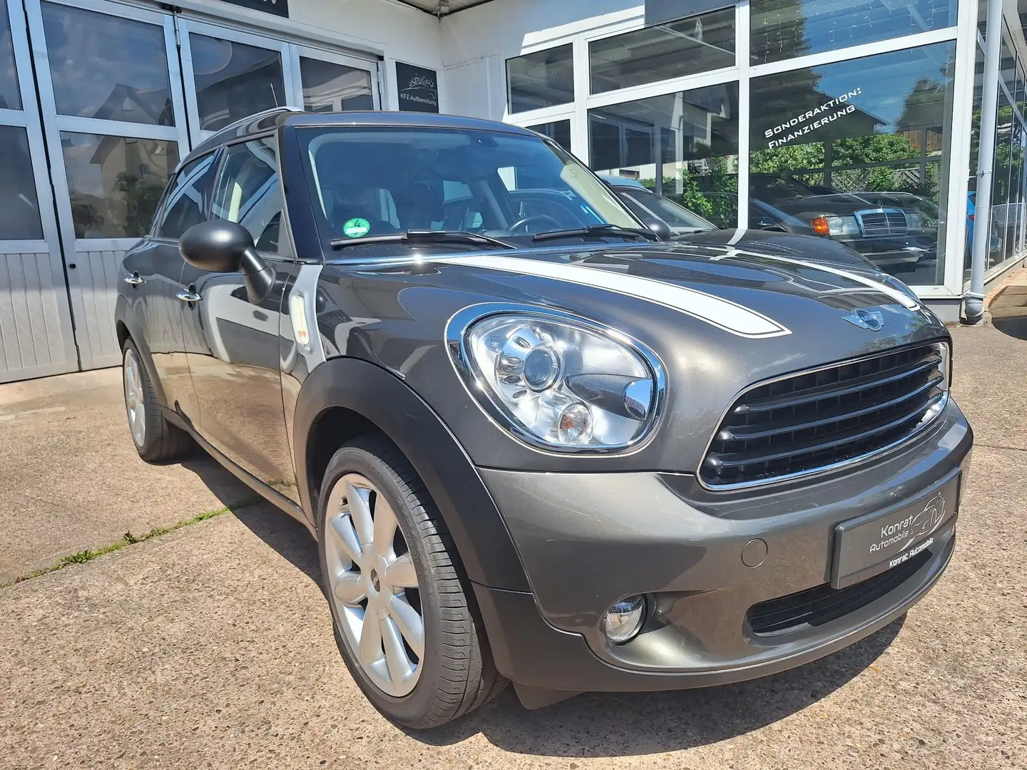 MINI One Countryman Šedá - 1