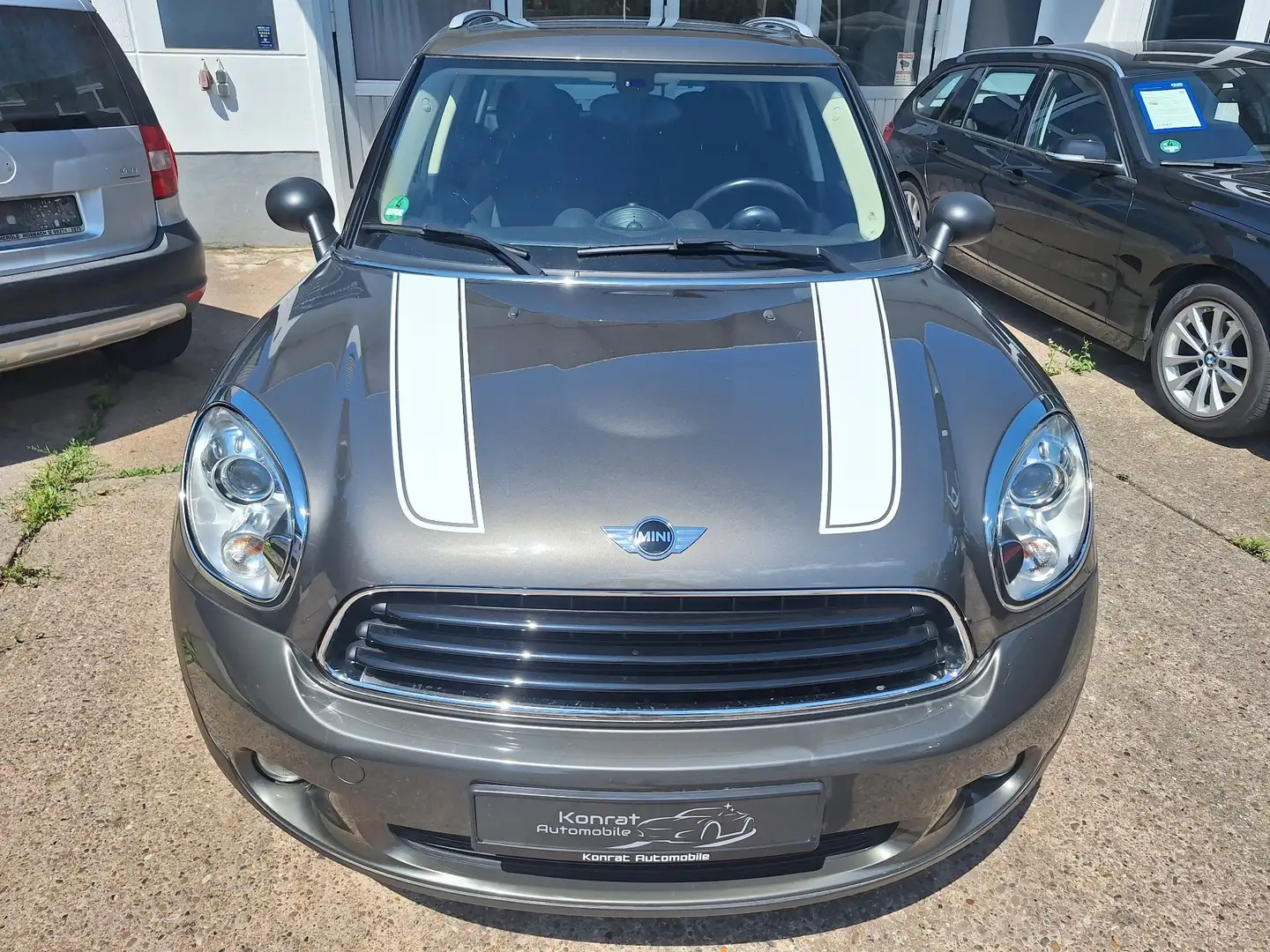 MINI One Countryman Šedá - 2