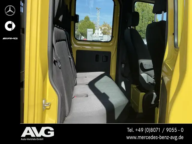 Mercedes-Benz Sprinter view 9