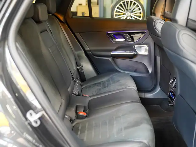 Mercedes-Benz GLC view 13