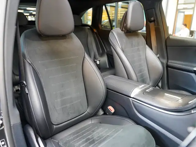 Mercedes-Benz GLC view 9