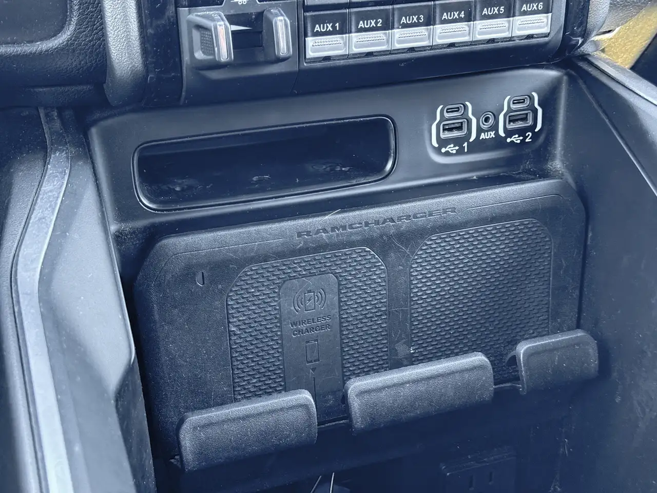 RAM 2500 снимка RAM 2500