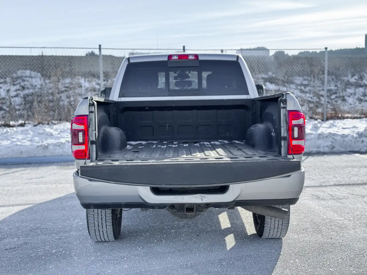 RAM 2500 снимка RAM 2500