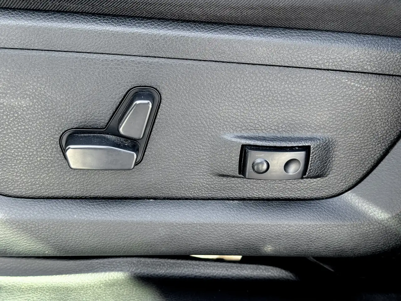 RAM 2500 снимка RAM 2500